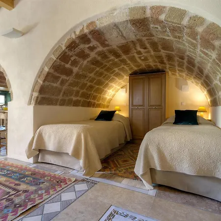 Ritsos Pensionat 3*