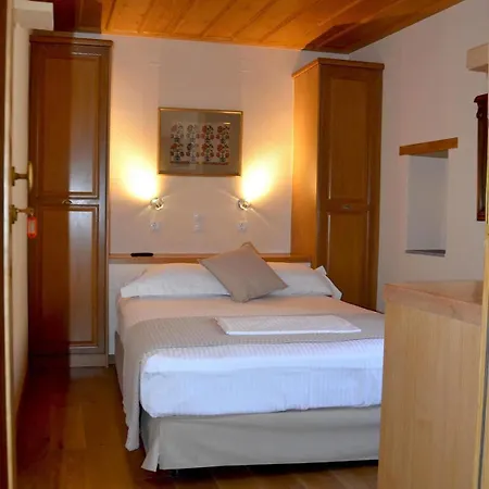 Guest house Ritsos 2*