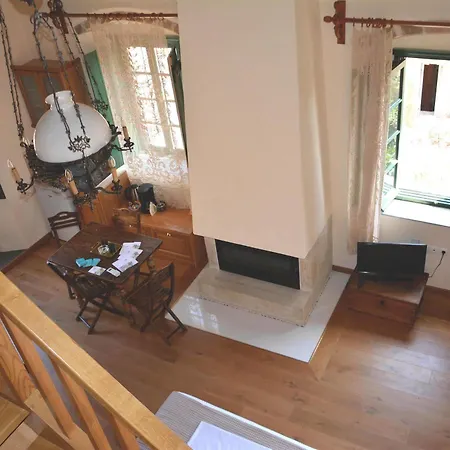 Ritsos 3* Monemvasía