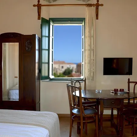 Ritsos Konukevi Monemvasía