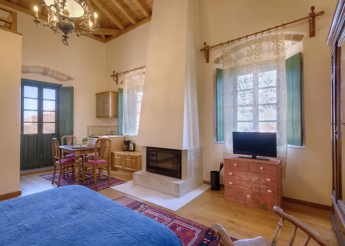 Ritsos 3* מונמבאסיה