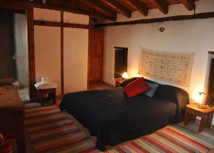 ゲストハウス Ritsos モネンバシア